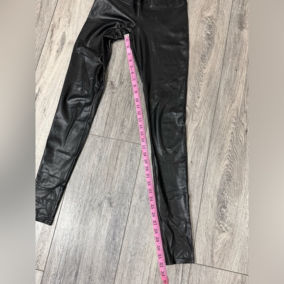 Aritzia Wilfred Free Daria Pant High Rise Black Faux Leather Leggings. Size XS - Picture 4 of 6